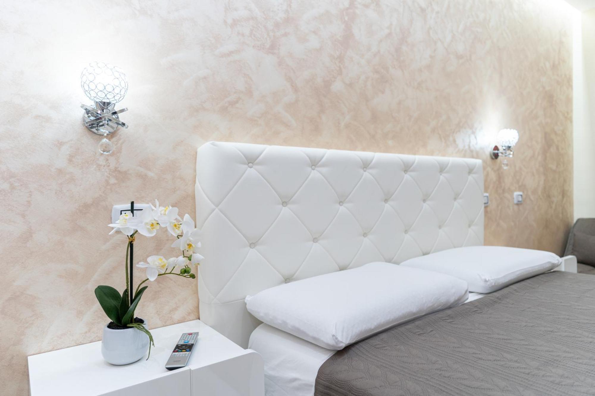 B&B Golden House & Spa Rose 외부 사진